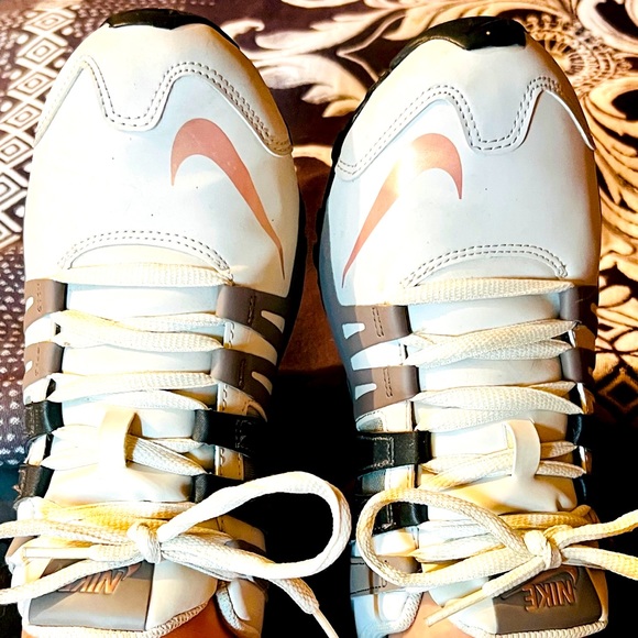 SOLD - Picture 3 of 8